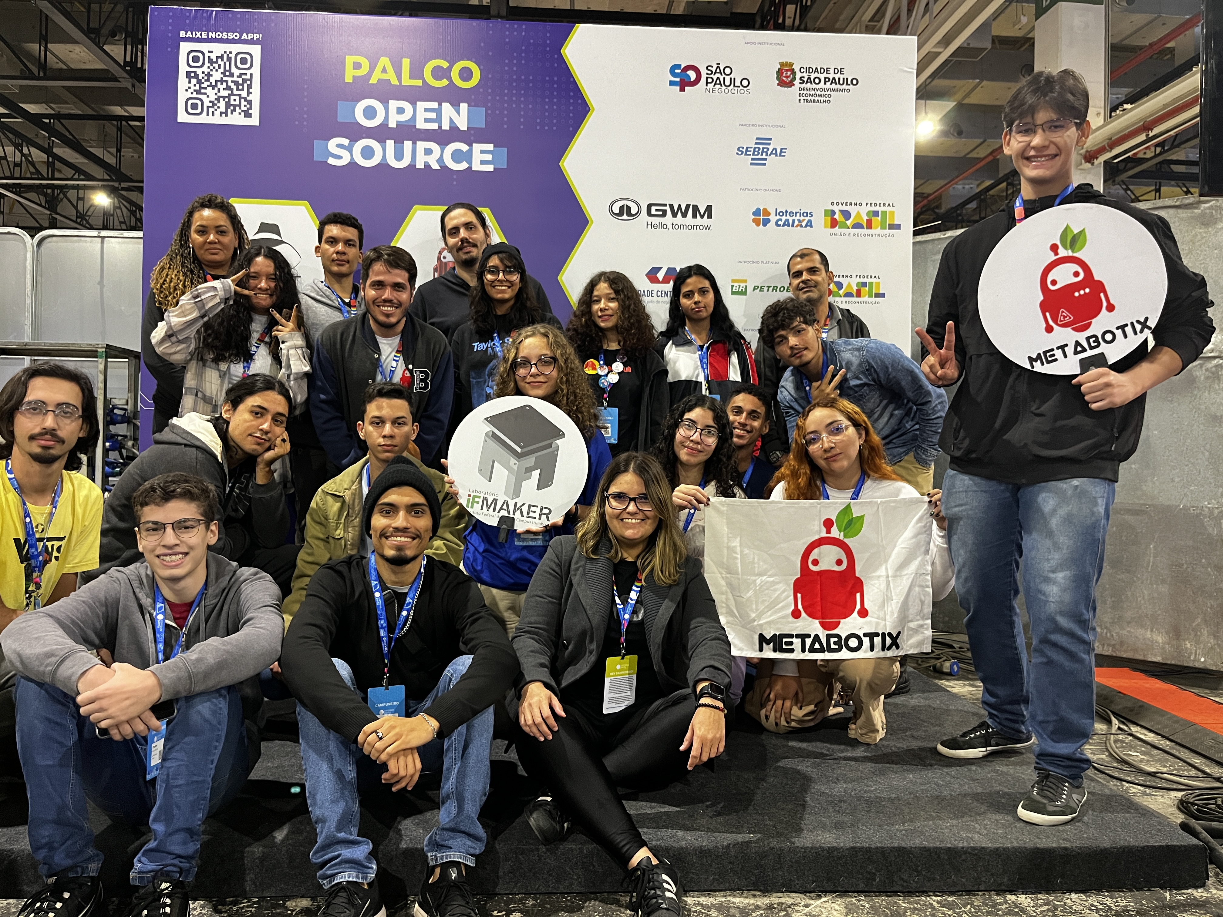 Servidores e estudantes do IFG participam da 16ª edição da Campus Party Brasil
